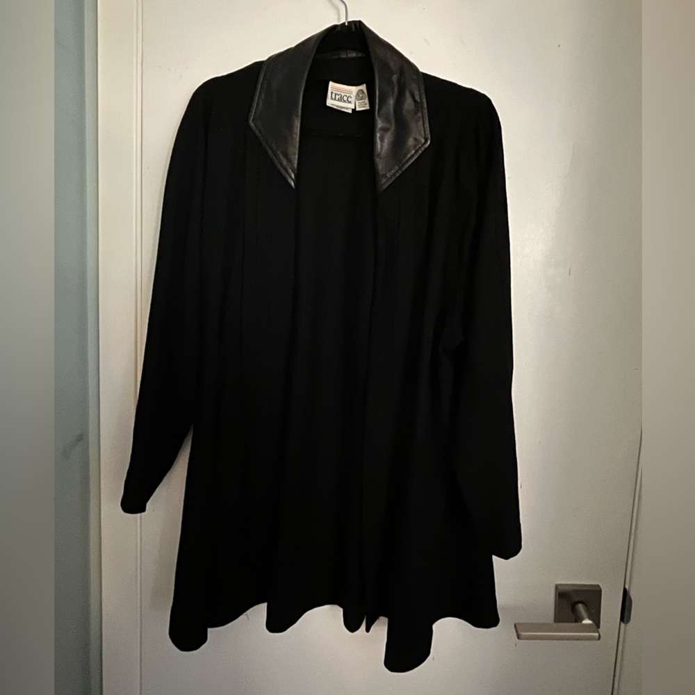 Trace Canada Wool Cardigan Coat with Genuine Leather Collar Size L also fits XL)